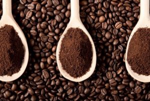 Granos de café y terrenos